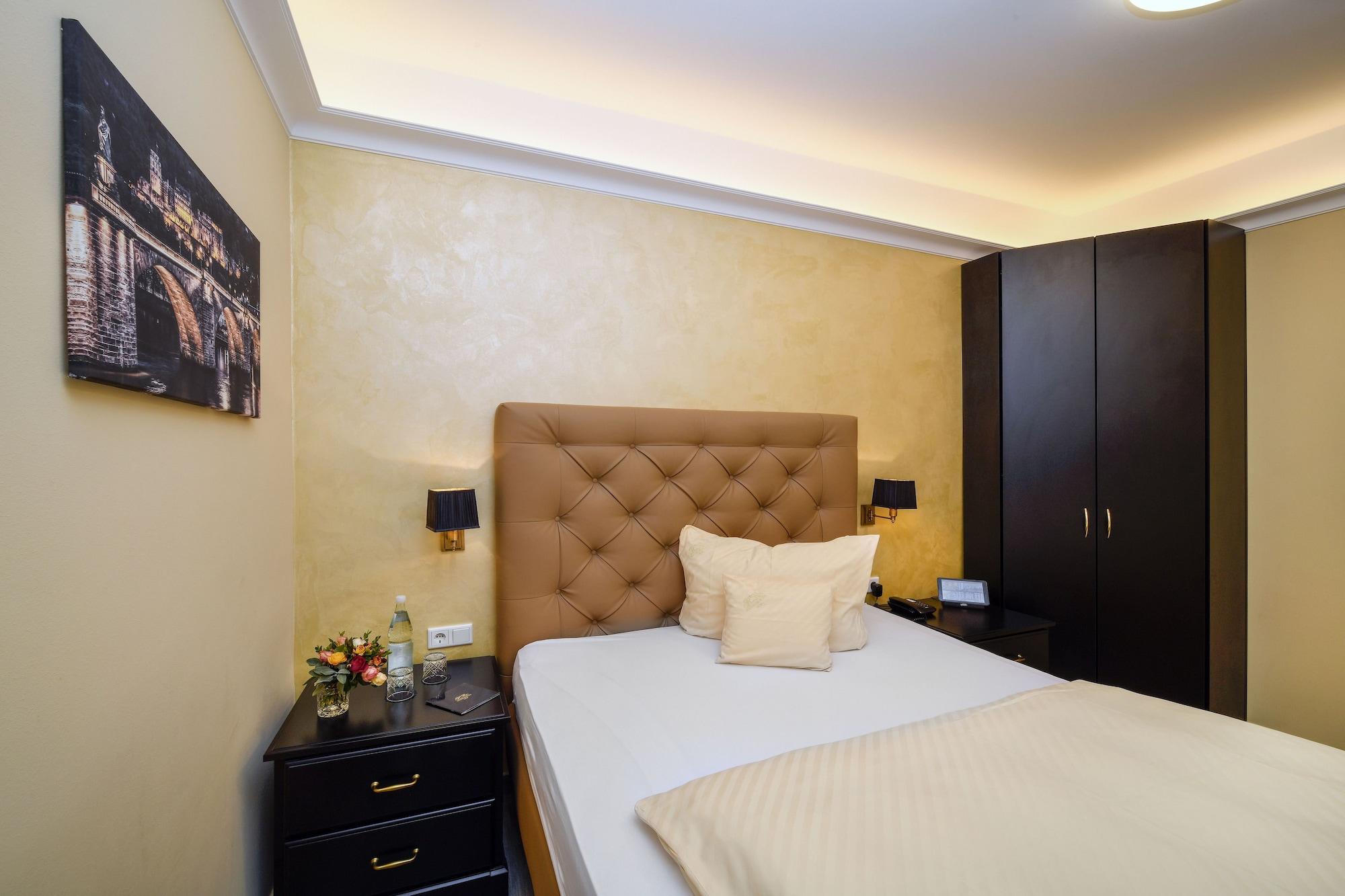 Heidelberger Hof Hotel 4*