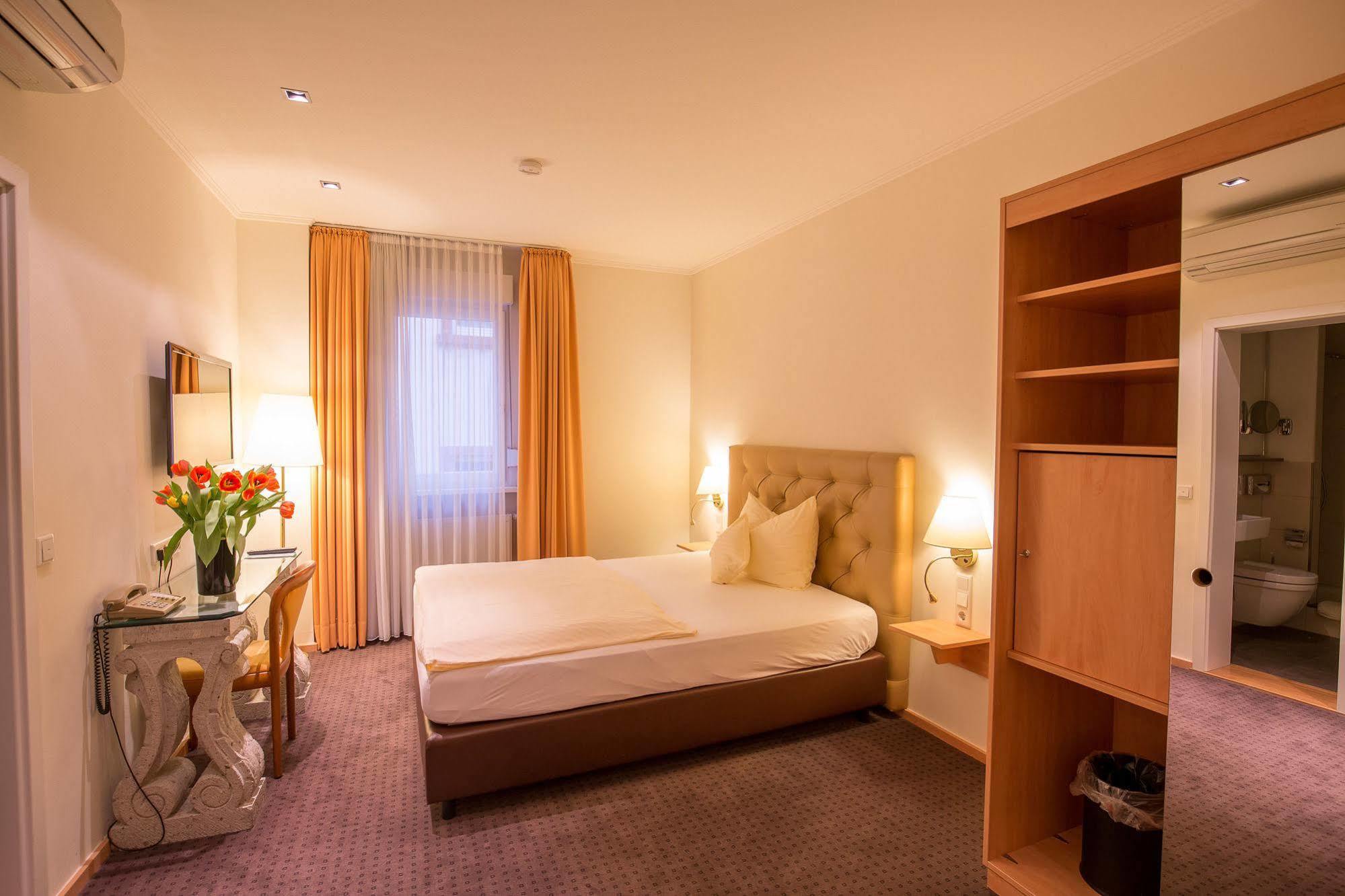 Heidelberger Hof Hotel